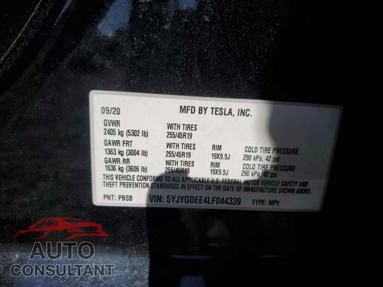 TESLA MODEL Y 2020 - 5YJYGDEE4LF044339