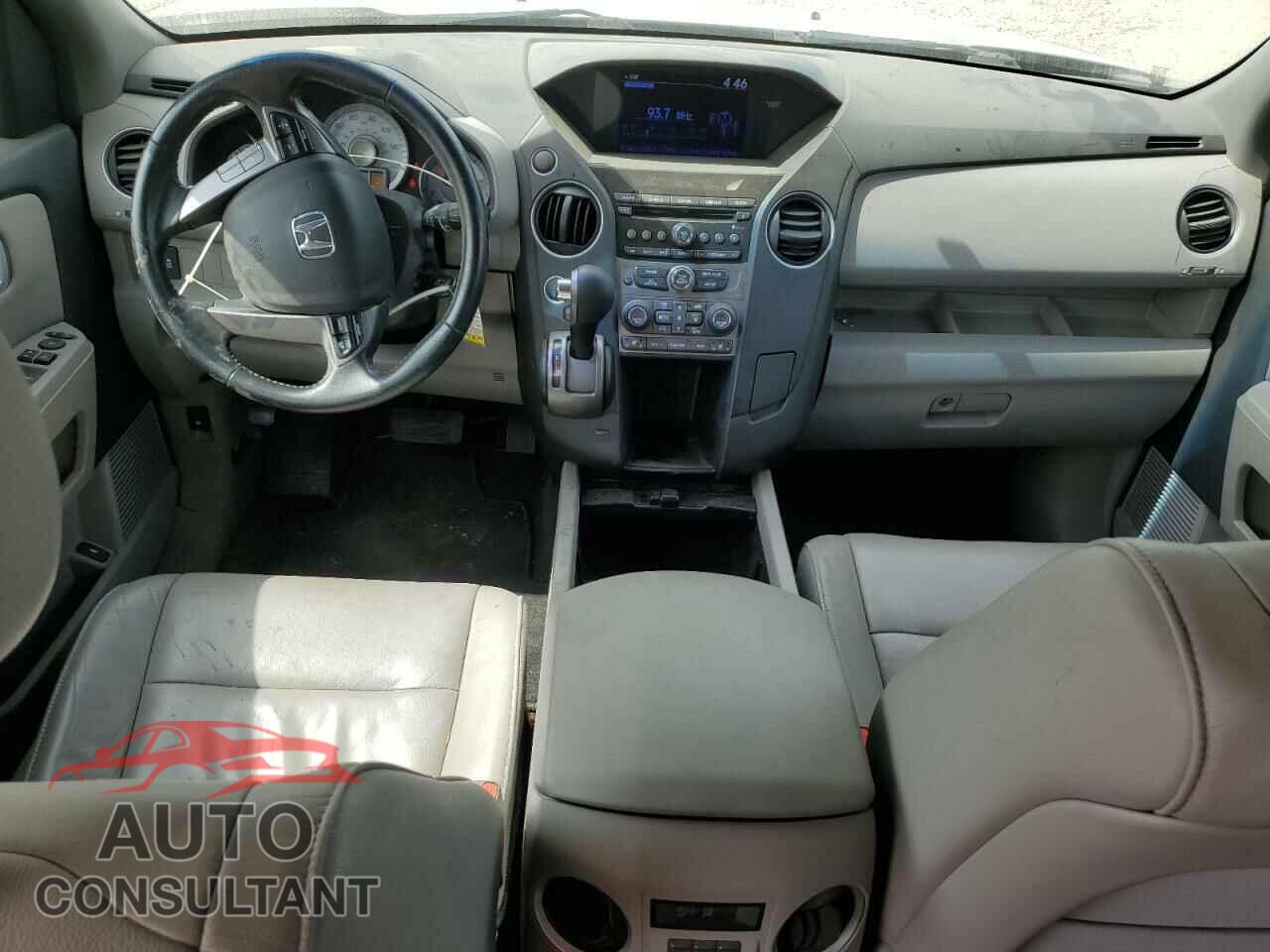 HONDA PILOT 2013 - 5FNYF4H51DB035548