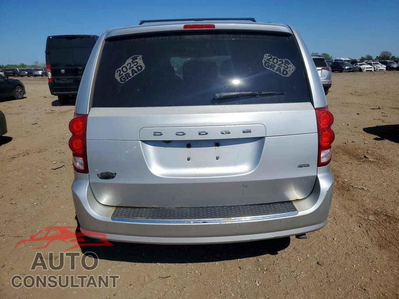 DODGE CARAVAN 2011 - 2D4RN3DG2BR656505