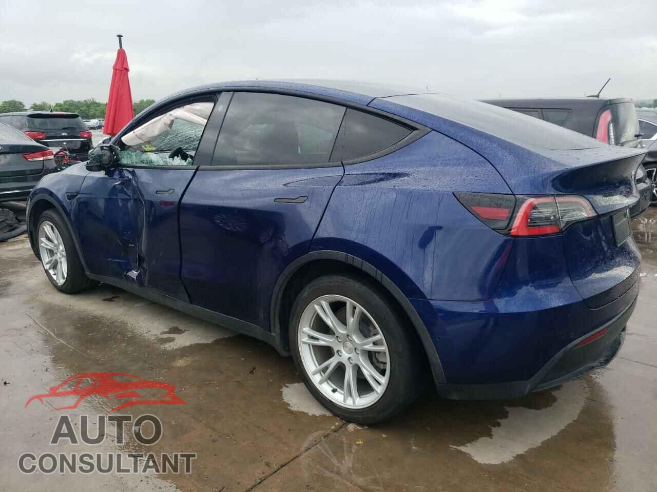 TESLA MODEL Y 2021 - 5YJYGDEEXMF185370