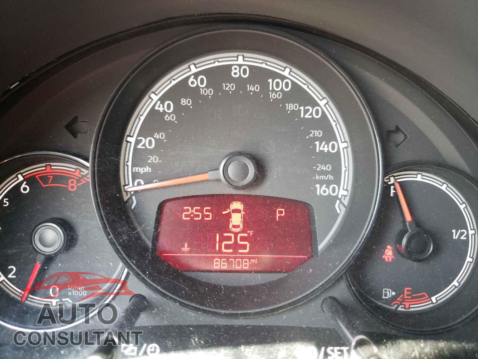 VOLKSWAGEN BEETLE 2017 - 3VWF17AT5HM618641