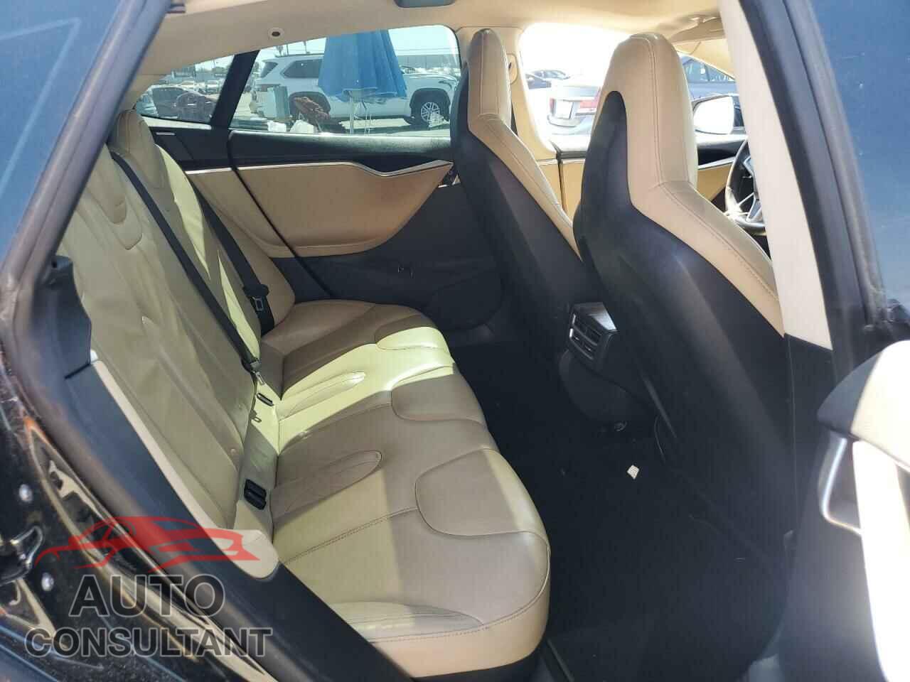 TESLA MODEL S 2013 - 5YJSA1CN6DFP10661