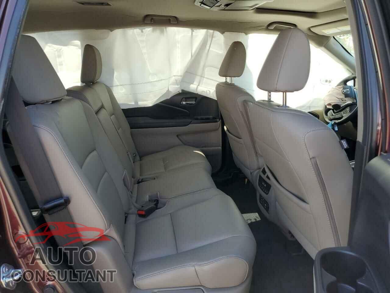 HONDA PILOT 2017 - 5FNYF6H91HB084530