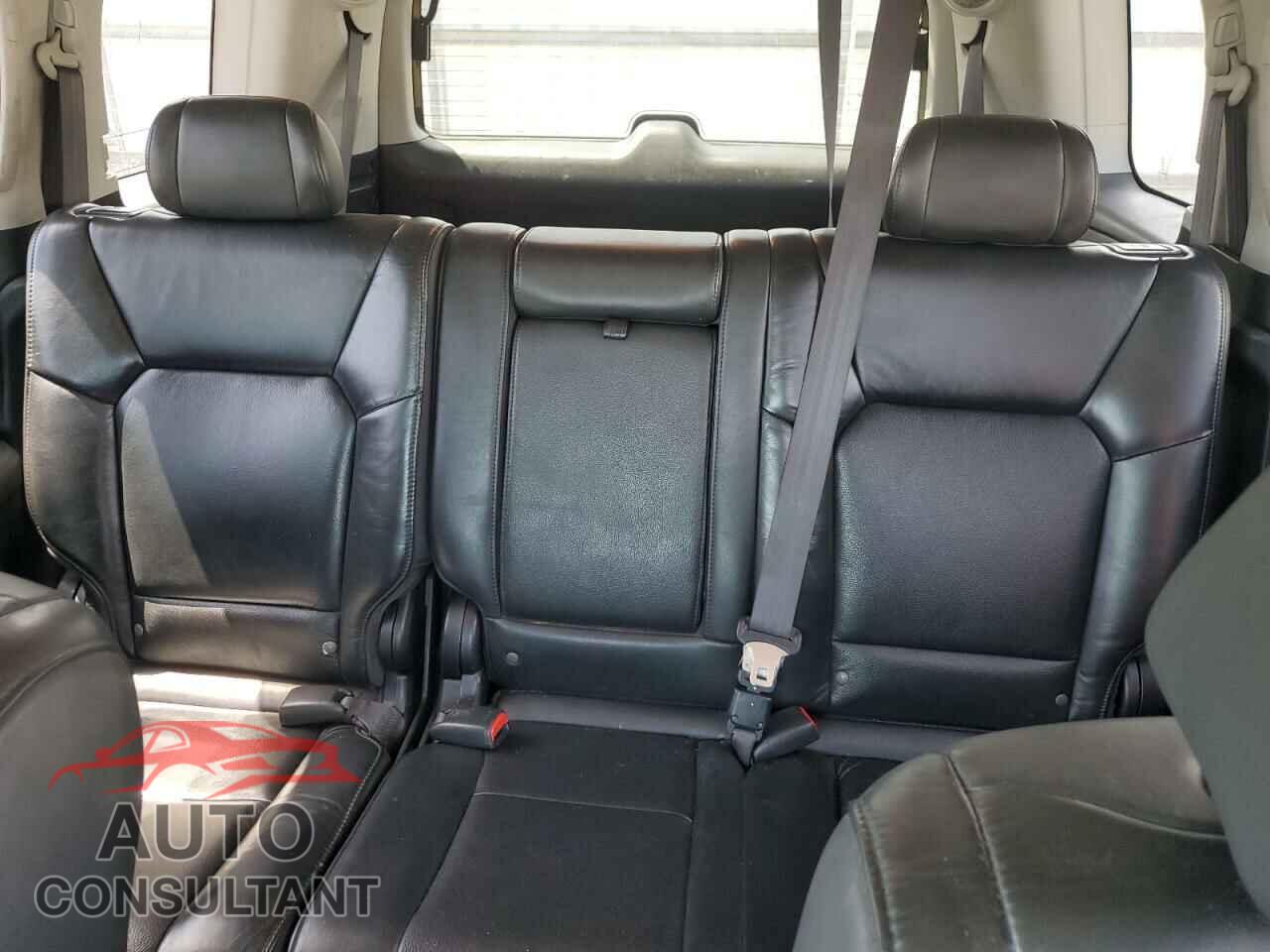 HONDA PILOT 2011 - 5FNYF4H73BB101015