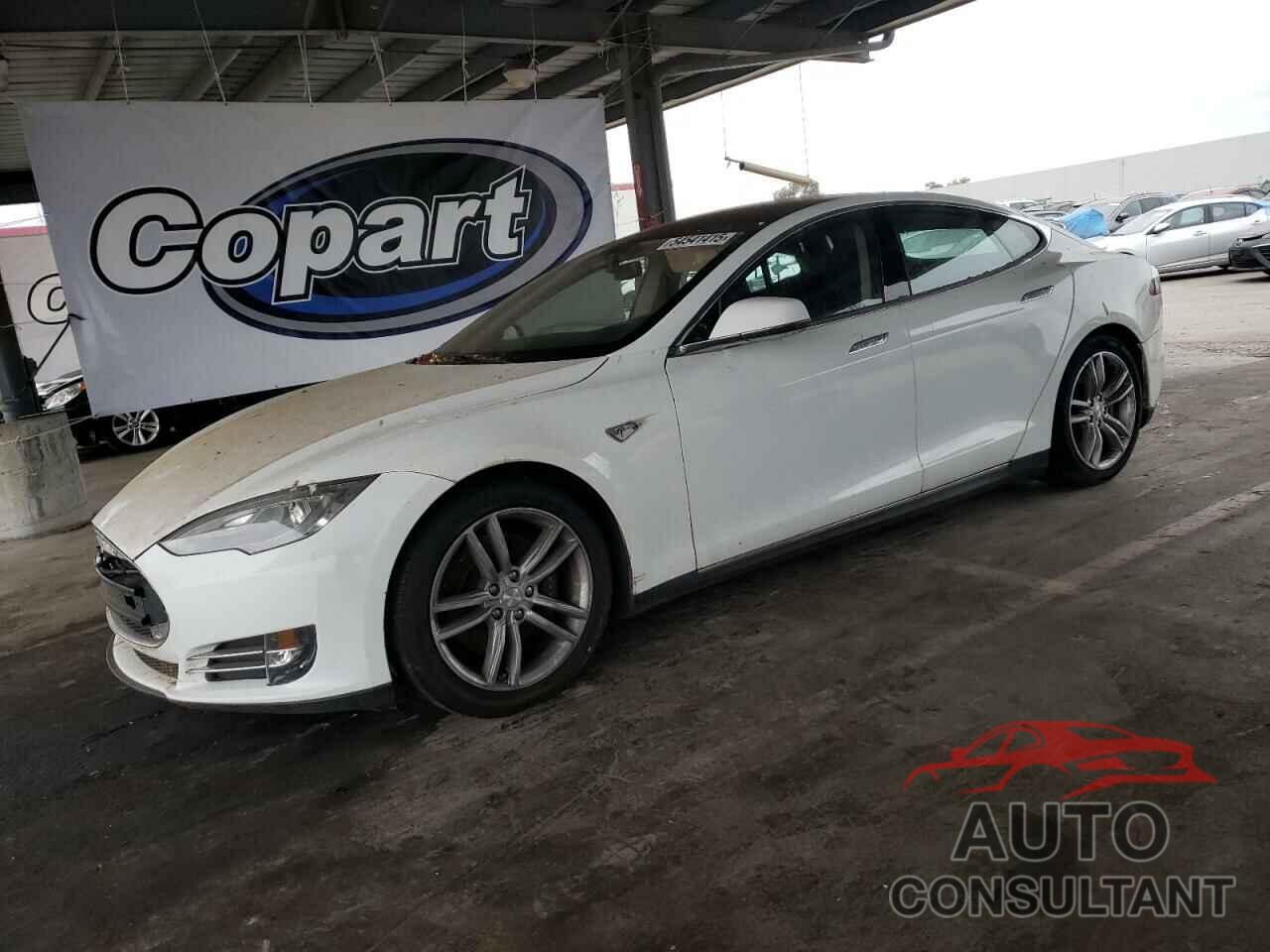 TESLA MODEL S 2013 - 5YJSA1CN1DFP14049