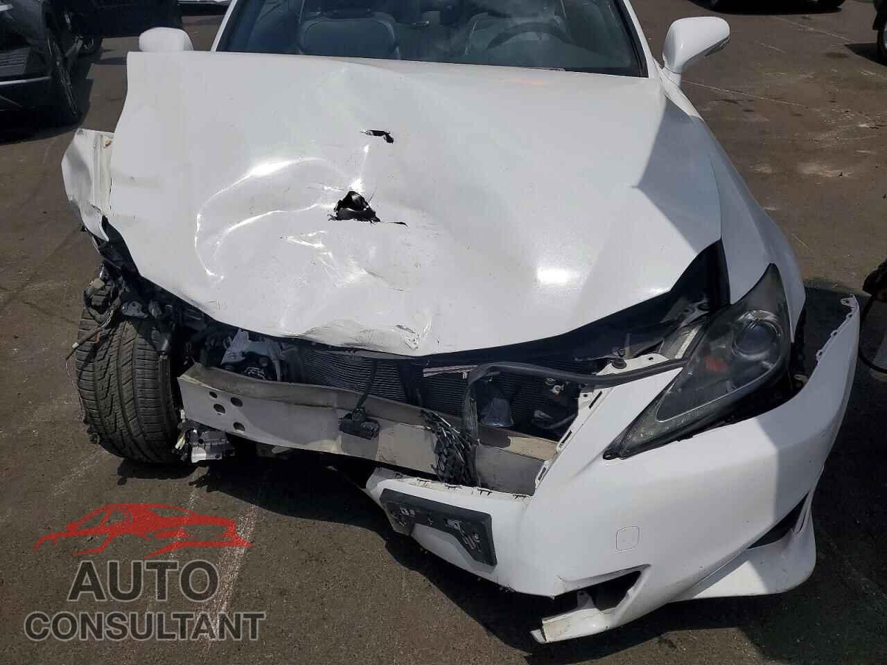 LEXUS IS 2014 - JTHFE2C2XE2510497