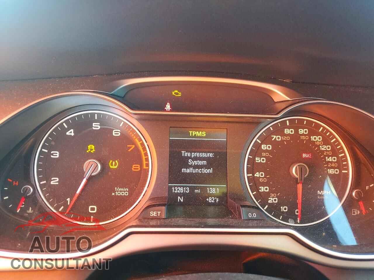 AUDI A4 2013 - WAUFFAFL4DN007877