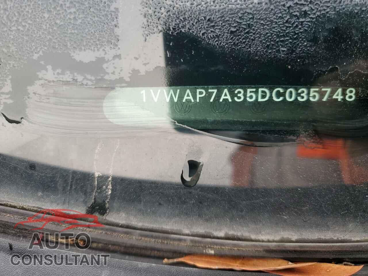 VOLKSWAGEN PASSAT 2013 - 1VWAP7A35DC035748