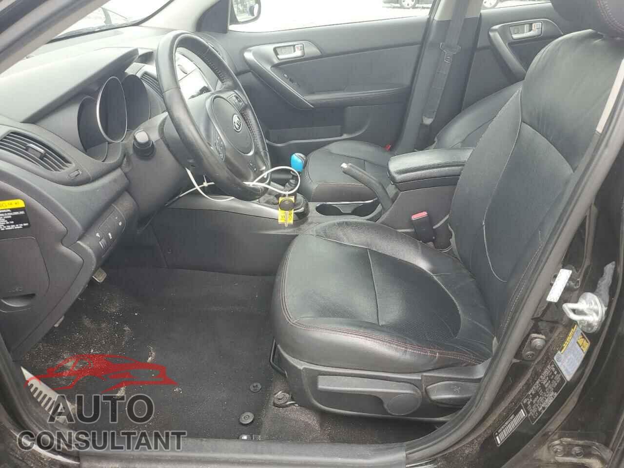 KIA FORTE 2011 - KNAFW5A38B5329885