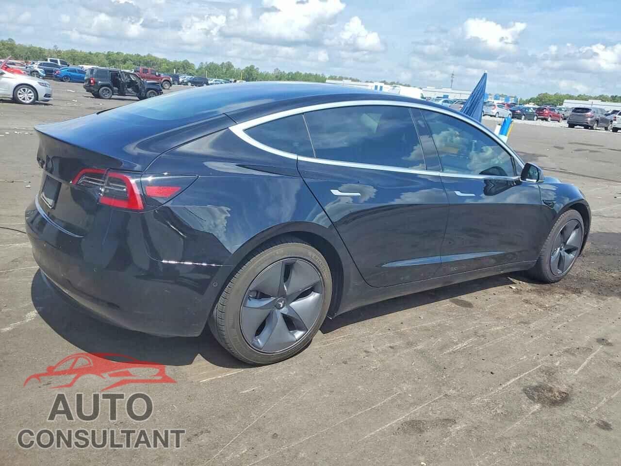 TESLA MODEL 3 2019 - 5YJ3E1EA5KF297535