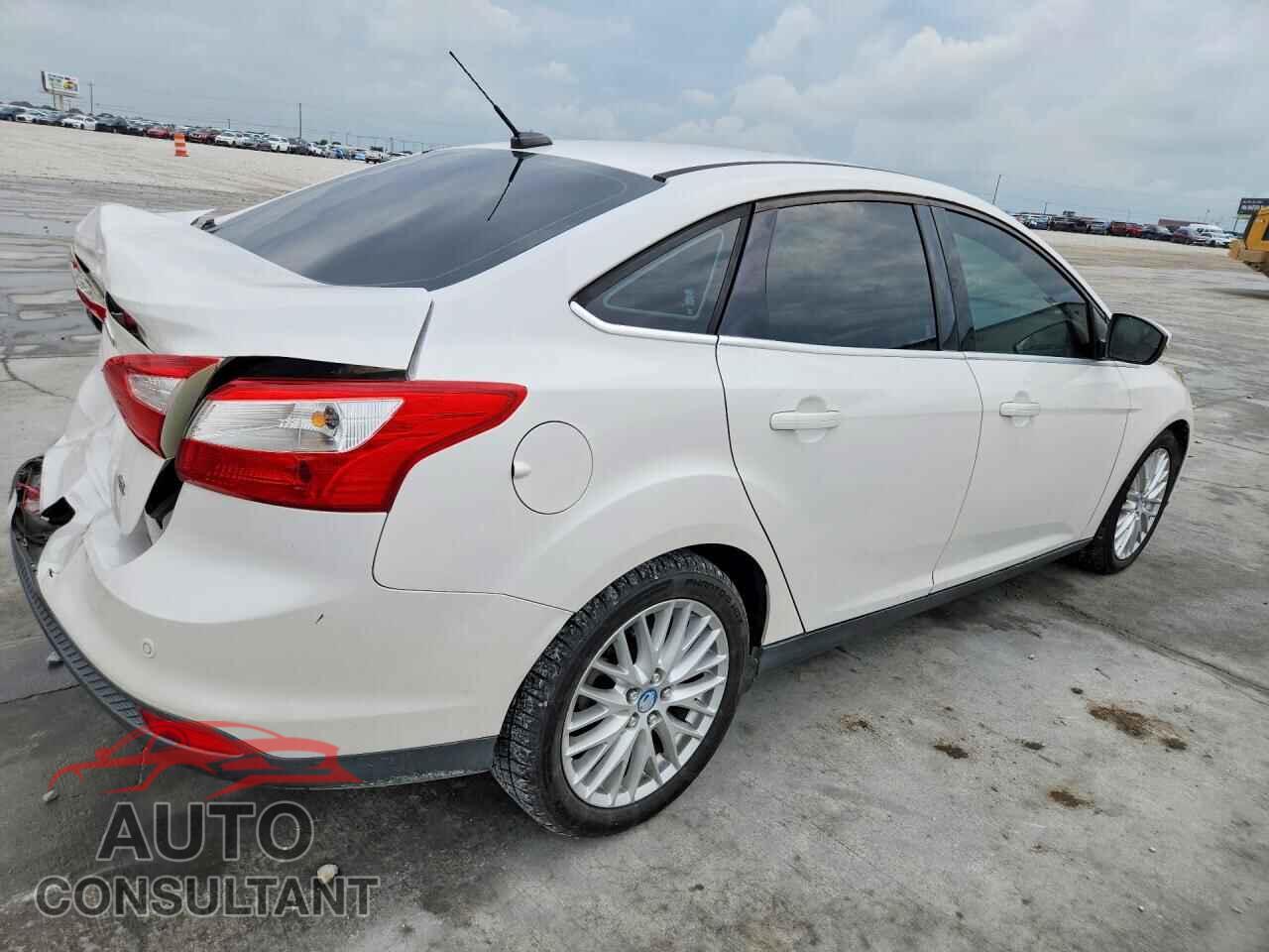 FORD FOCUS 2012 - 1FAHP3H23CL205892