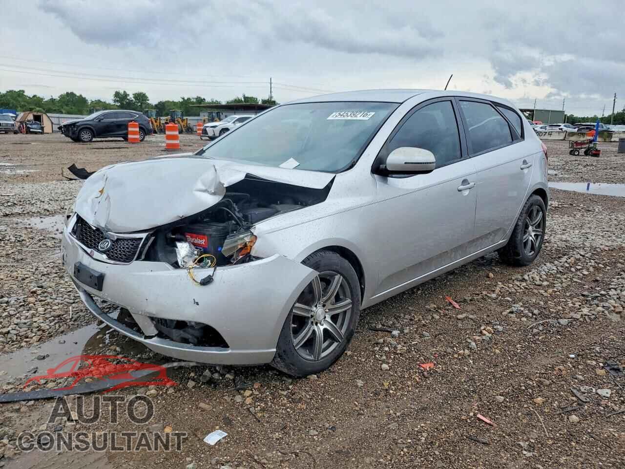 KIA FORTE 2011 - KNAFU5A26B5332197