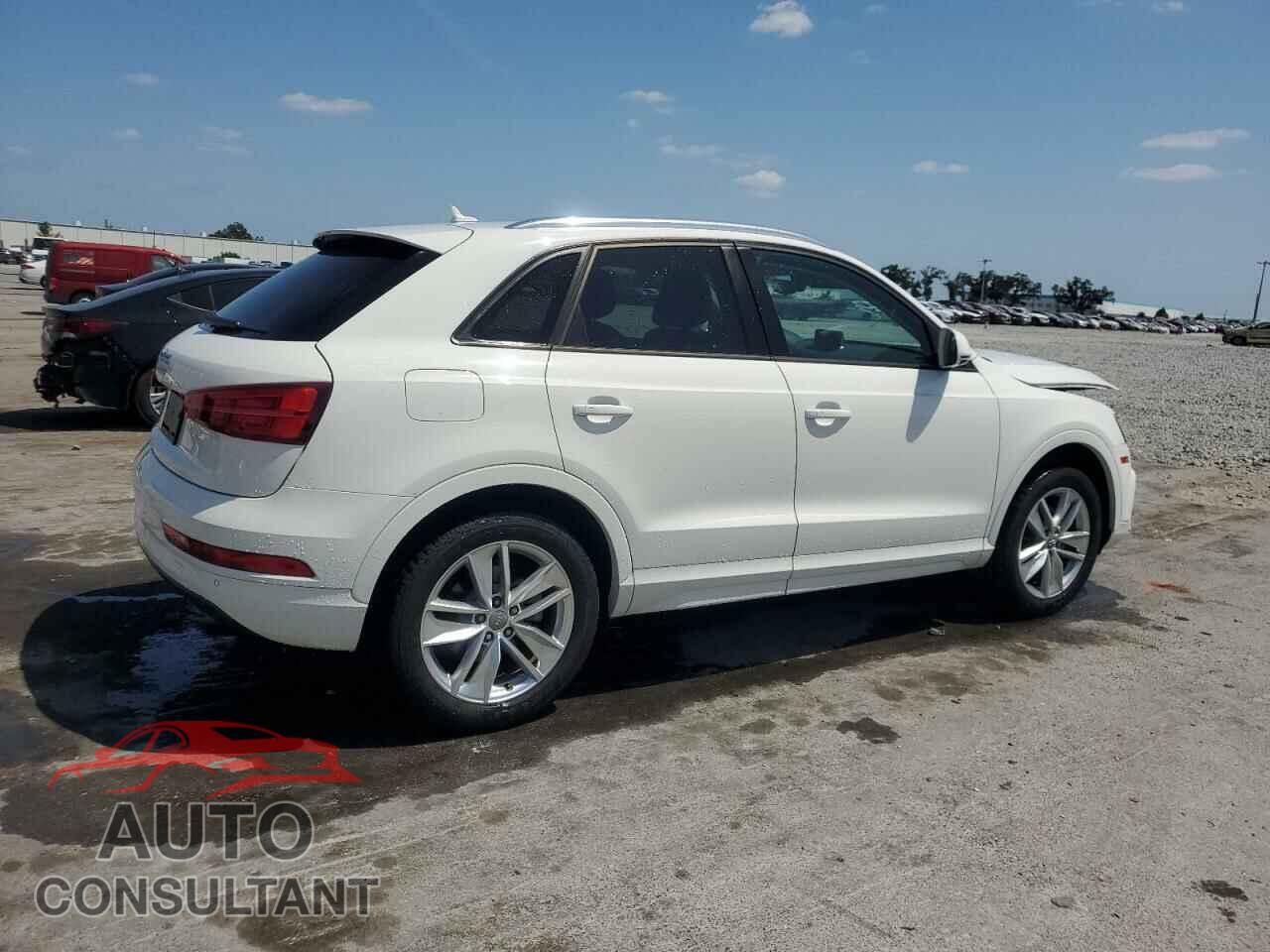 AUDI Q3 2017 - WA1BCCFS7HR014683