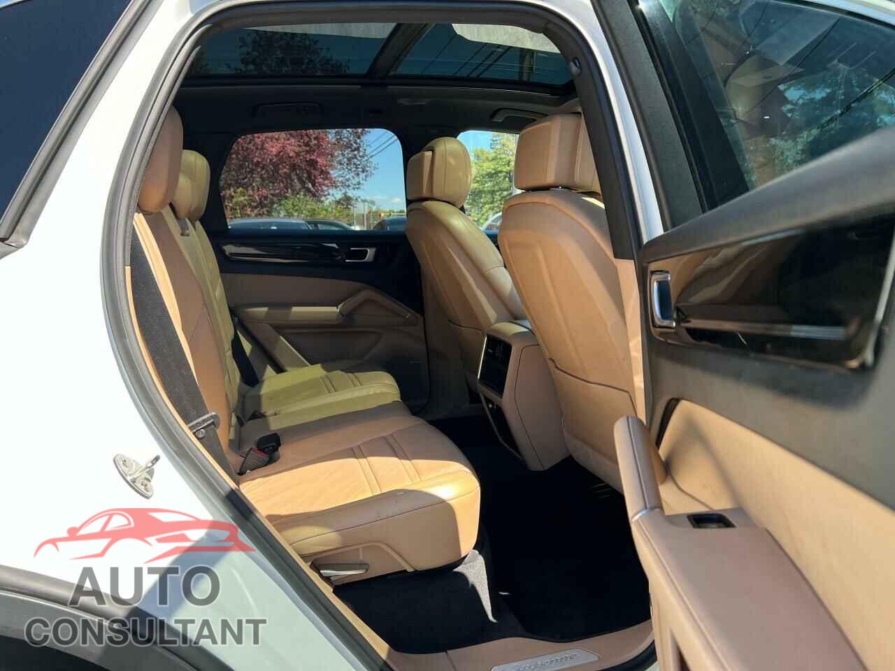 PORSCHE CAYENNE 2019 - WP1AE2AY7KDA50152