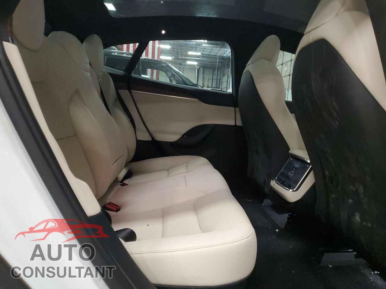 TESLA MODEL S 2023 - 5YJSA1E5XPF520265