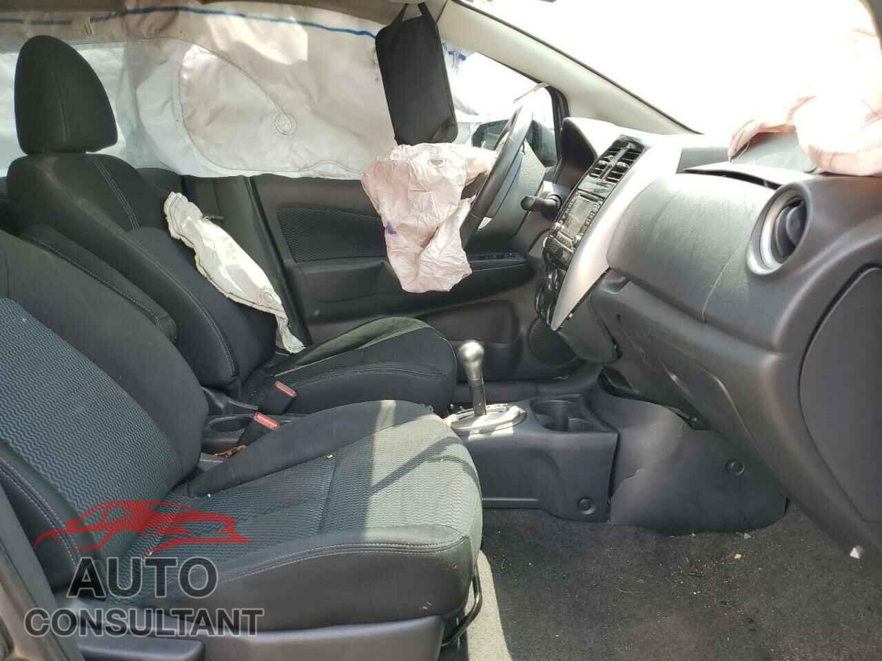 NISSAN VERSA 2016 - 3N1CE2CP0GL390469