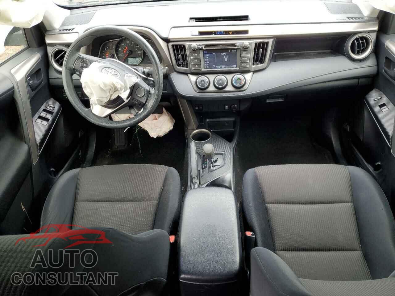 TOYOTA RAV4 2015 - JTMZFREV1FD043682