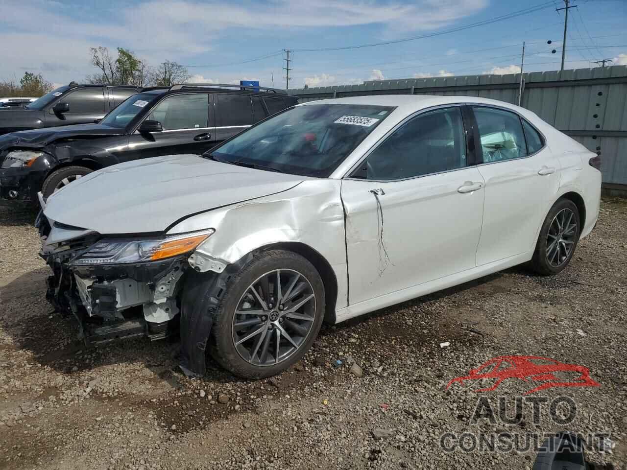 TOYOTA CAMRY 2021 - 4T1F11AK5MU427004