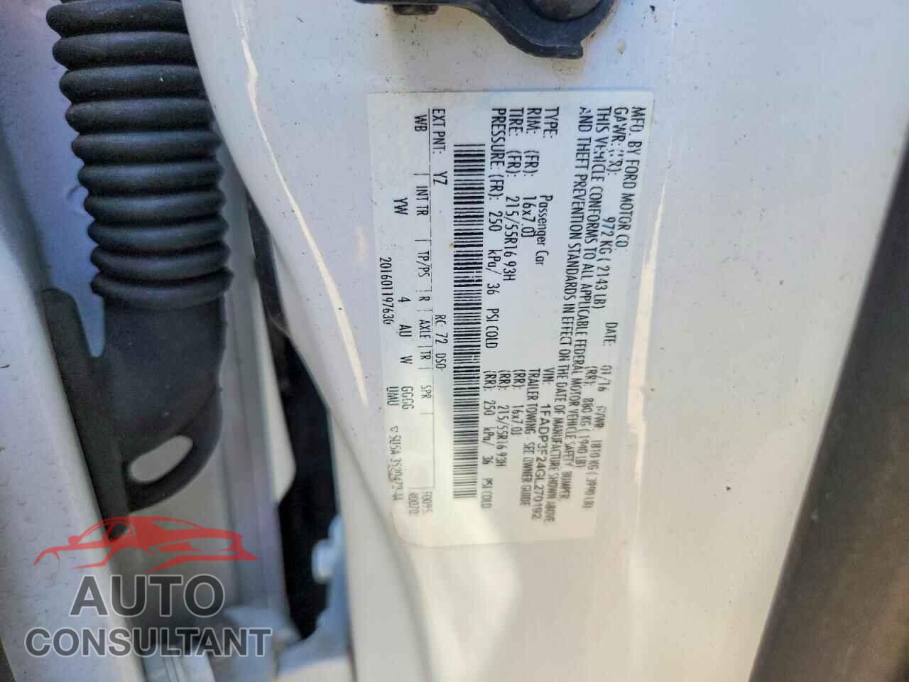 FORD FOCUS 2016 - 1FADP3F24GL270192