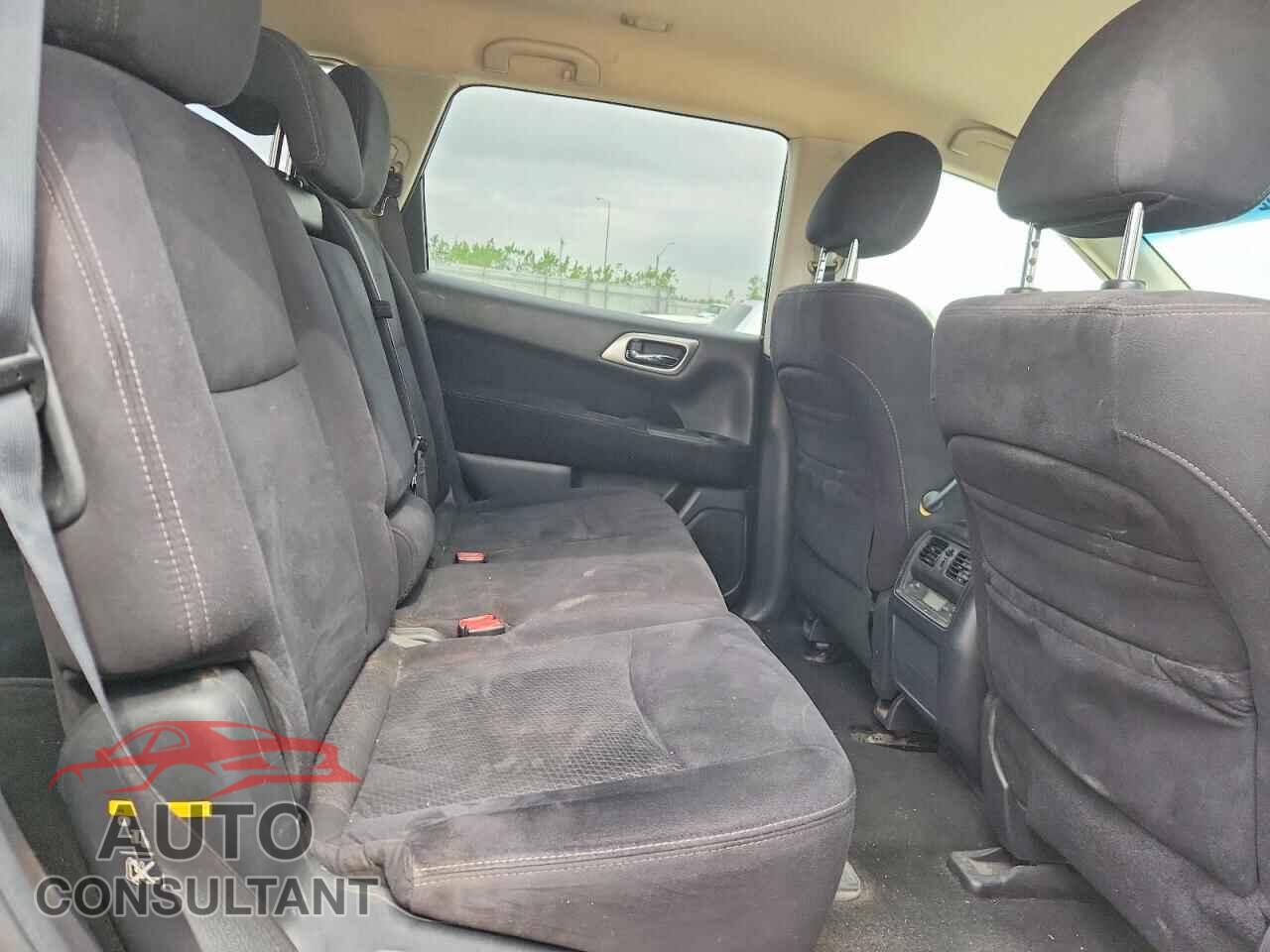 NISSAN PATHFINDER 2013 - 5N1AR2MM1DC656954