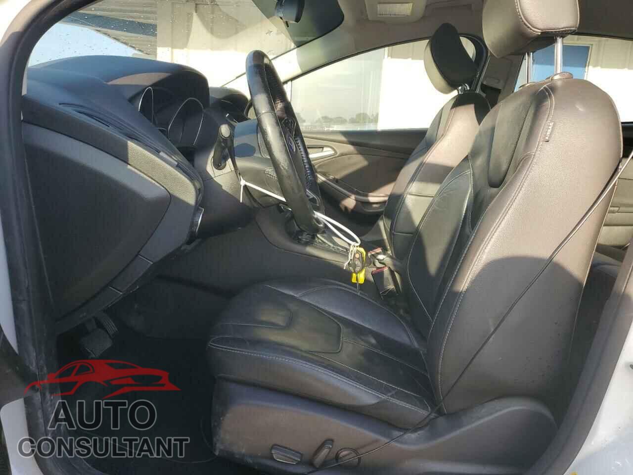 FORD FOCUS 2016 - 1FADP3F24GL235393