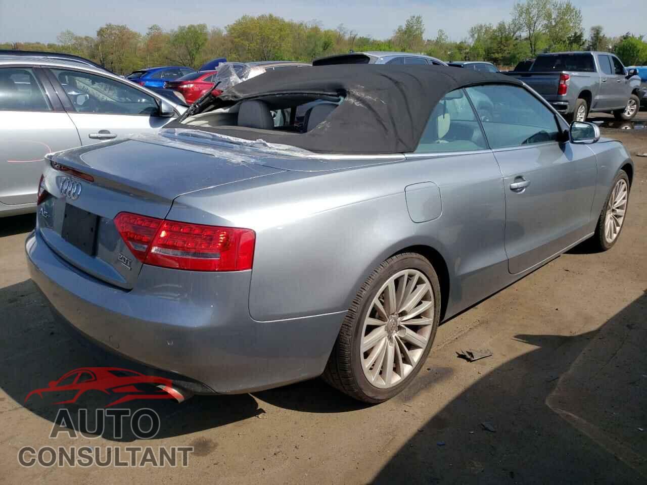 AUDI A5 2011 - WAULFAFH2BN018775