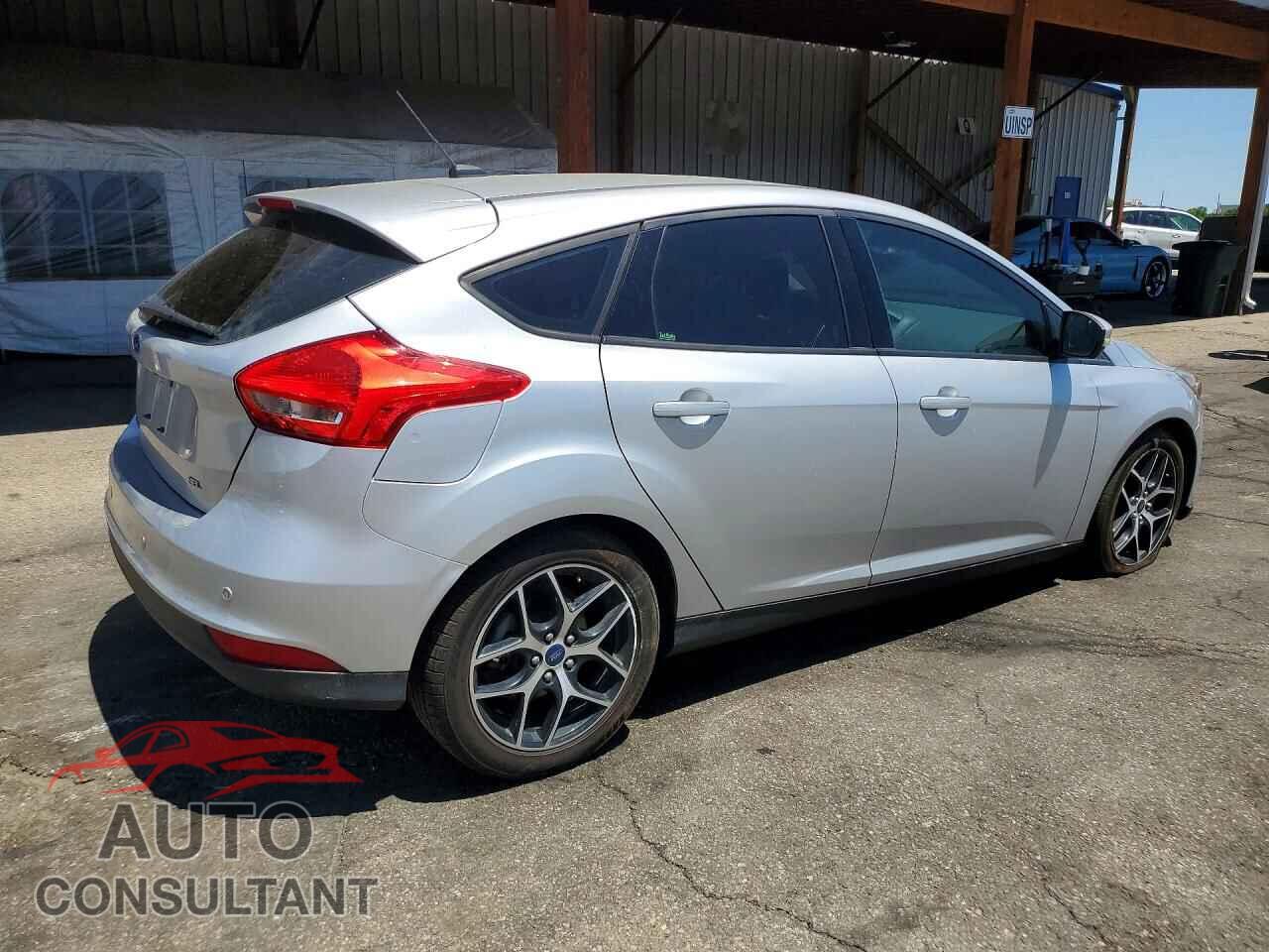 FORD FOCUS 2017 - 1FADP3M25HL219479