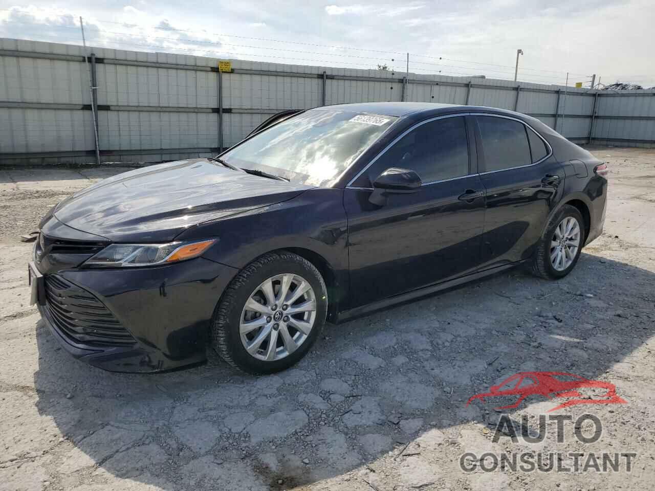 TOYOTA CAMRY 2018 - 4T1B11HK1JU110580