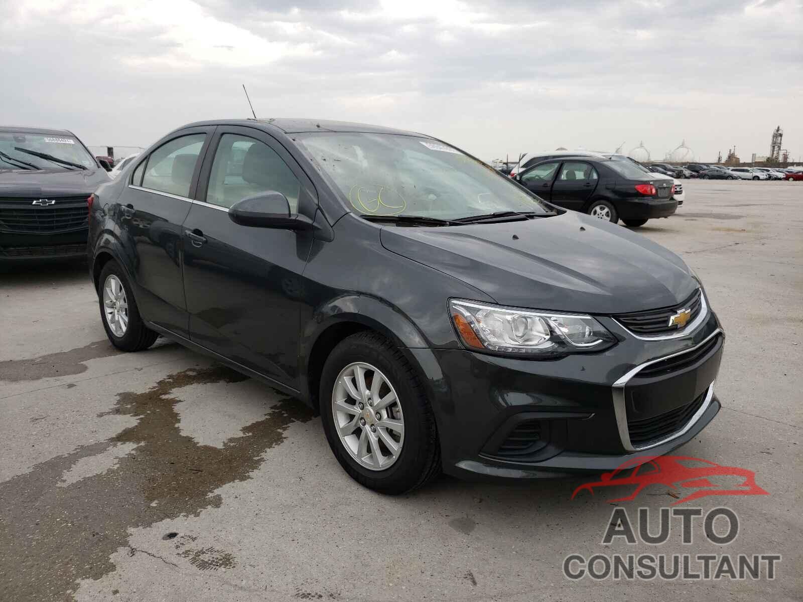 CHEVROLET SONIC 2018 - 1G1JD5SH0J4139881