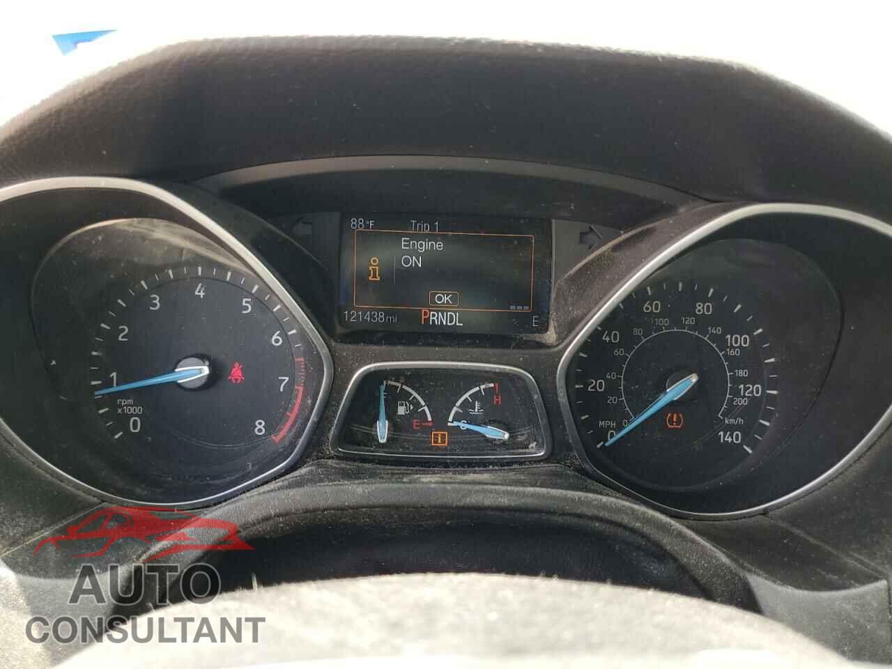 FORD FOCUS 2015 - 1FADP3F21FL299874