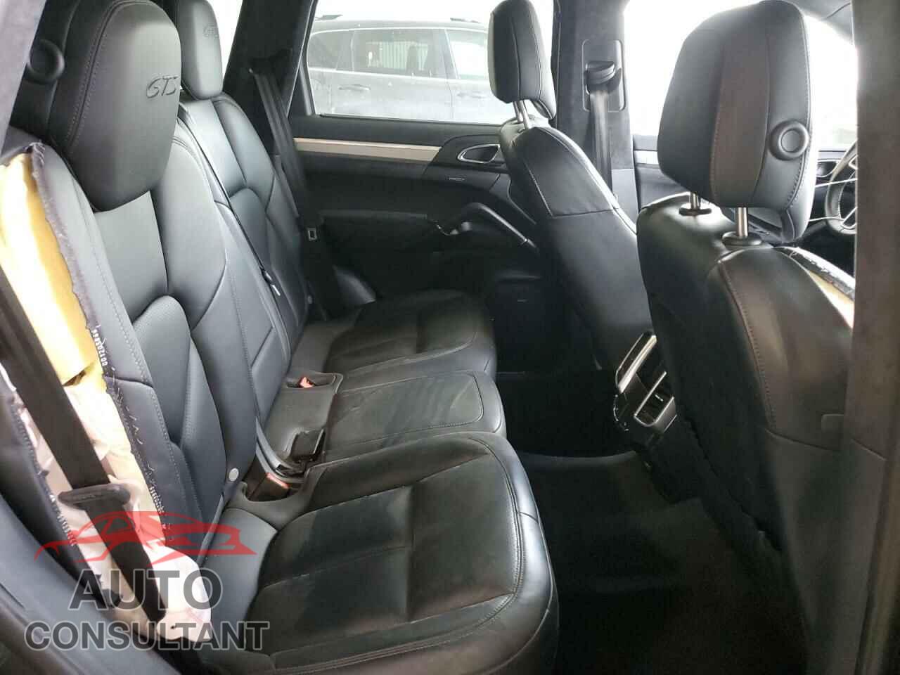 PORSCHE CAYENNE 2016 - WP1AD2A2XGLA80001