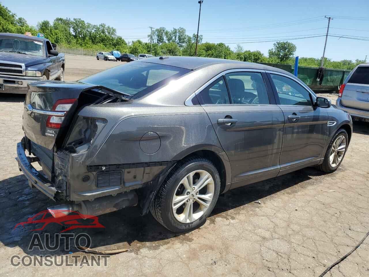 FORD TAURUS 2016 - 1FAHP2E85GG103947