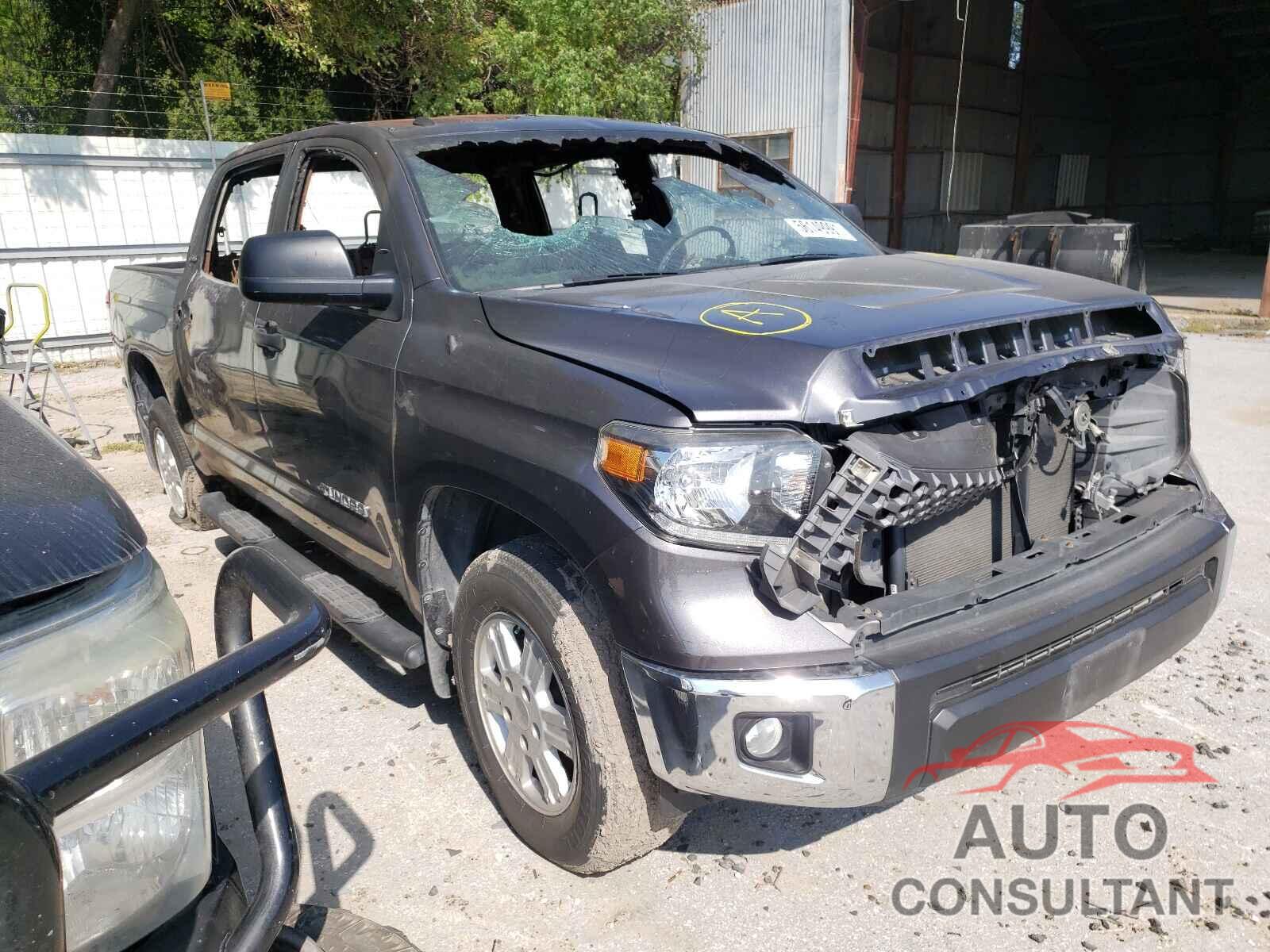 TOYOTA TUNDRA 2019 - 5TFEM5F19KX137293