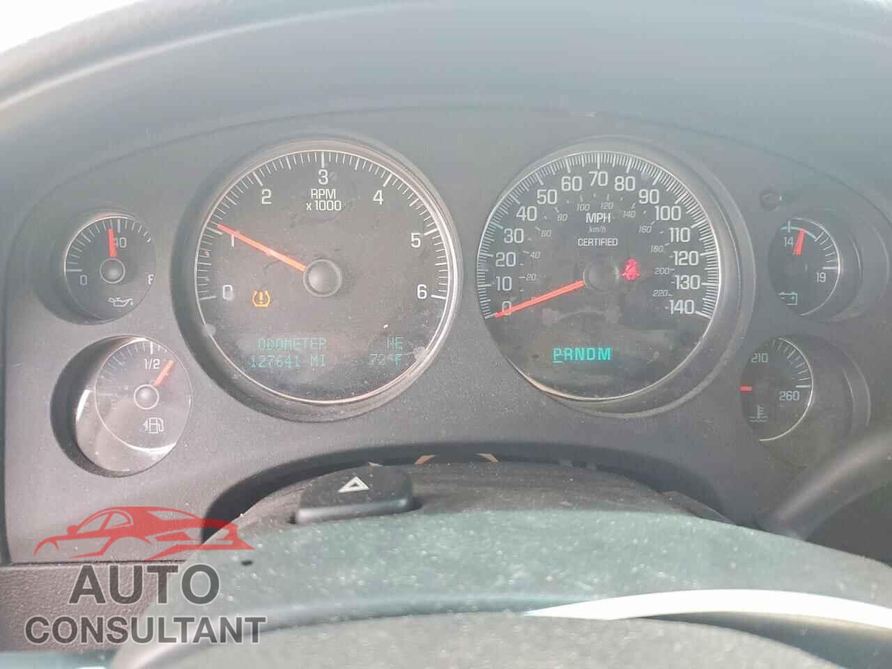 CHEVROLET TAHOE 2013 - 1GNLC2E06DR228876