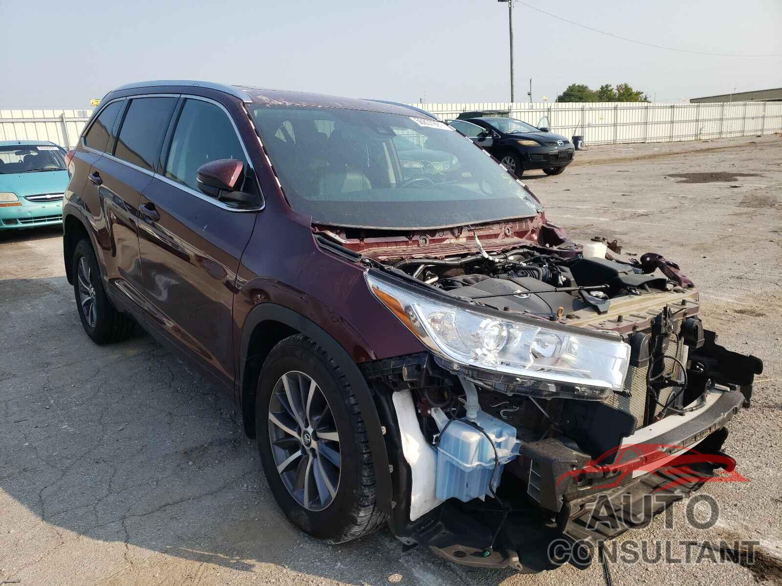 TOYOTA HIGHLANDER 2018 - 5TDJZRFH0JS813252