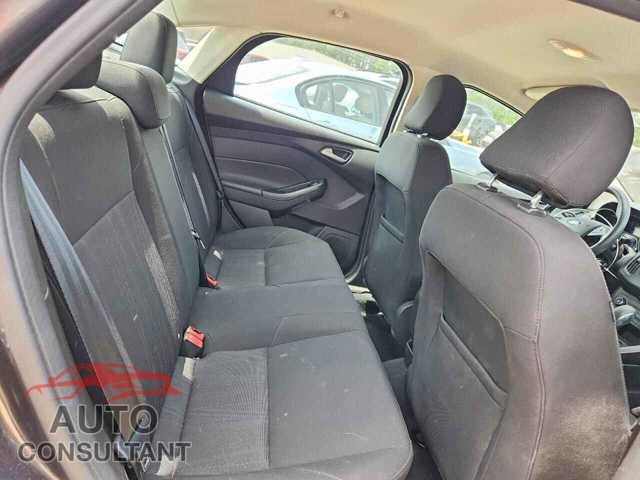 FORD FOCUS 2017 - 1FADP3F20HL234159