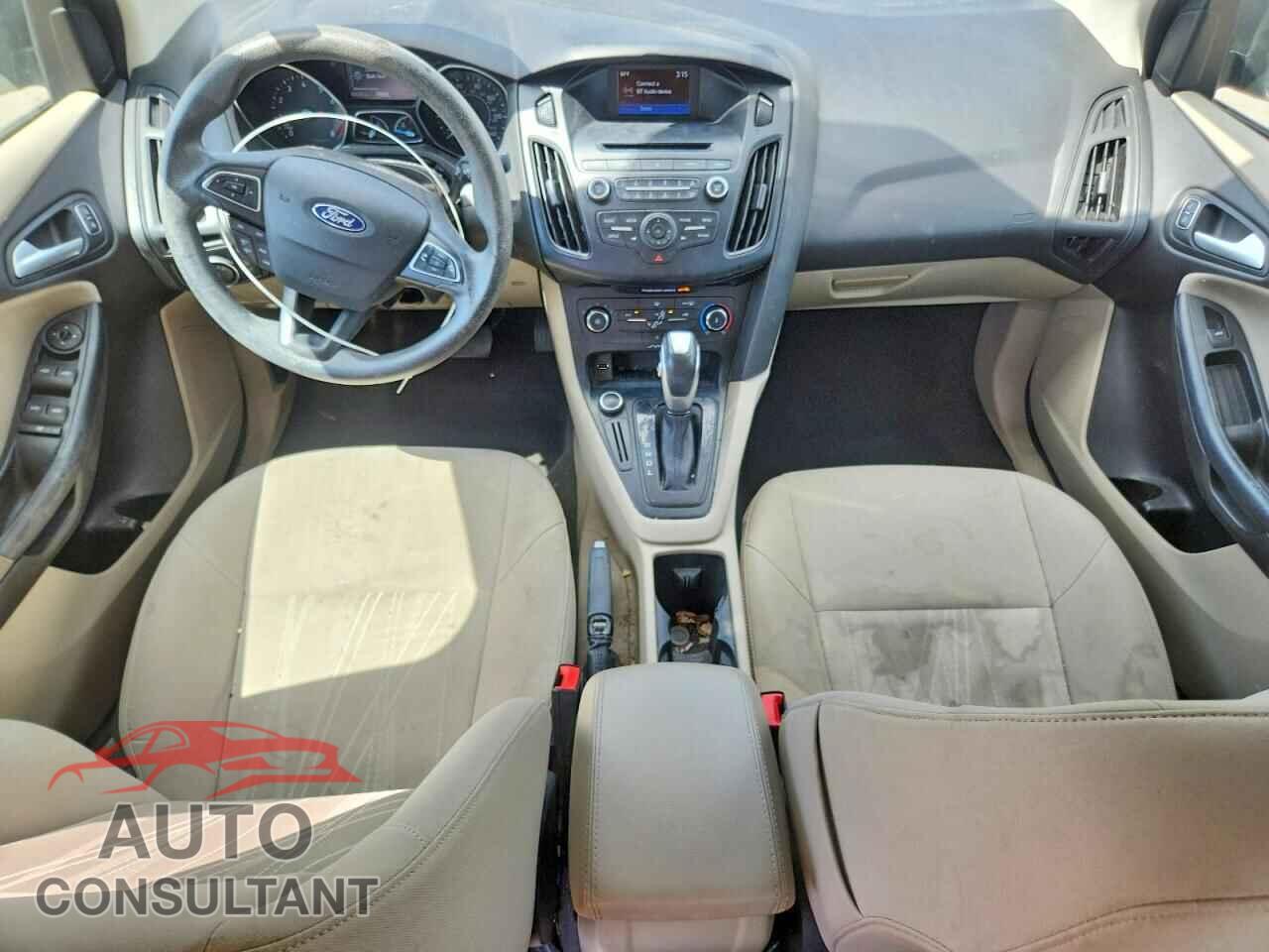 FORD FOCUS 2015 - 1FADP3F21FL302577