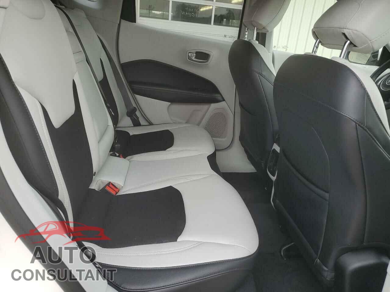 JEEP COMPASS 2018 - 3C4NJCBB9JT148896