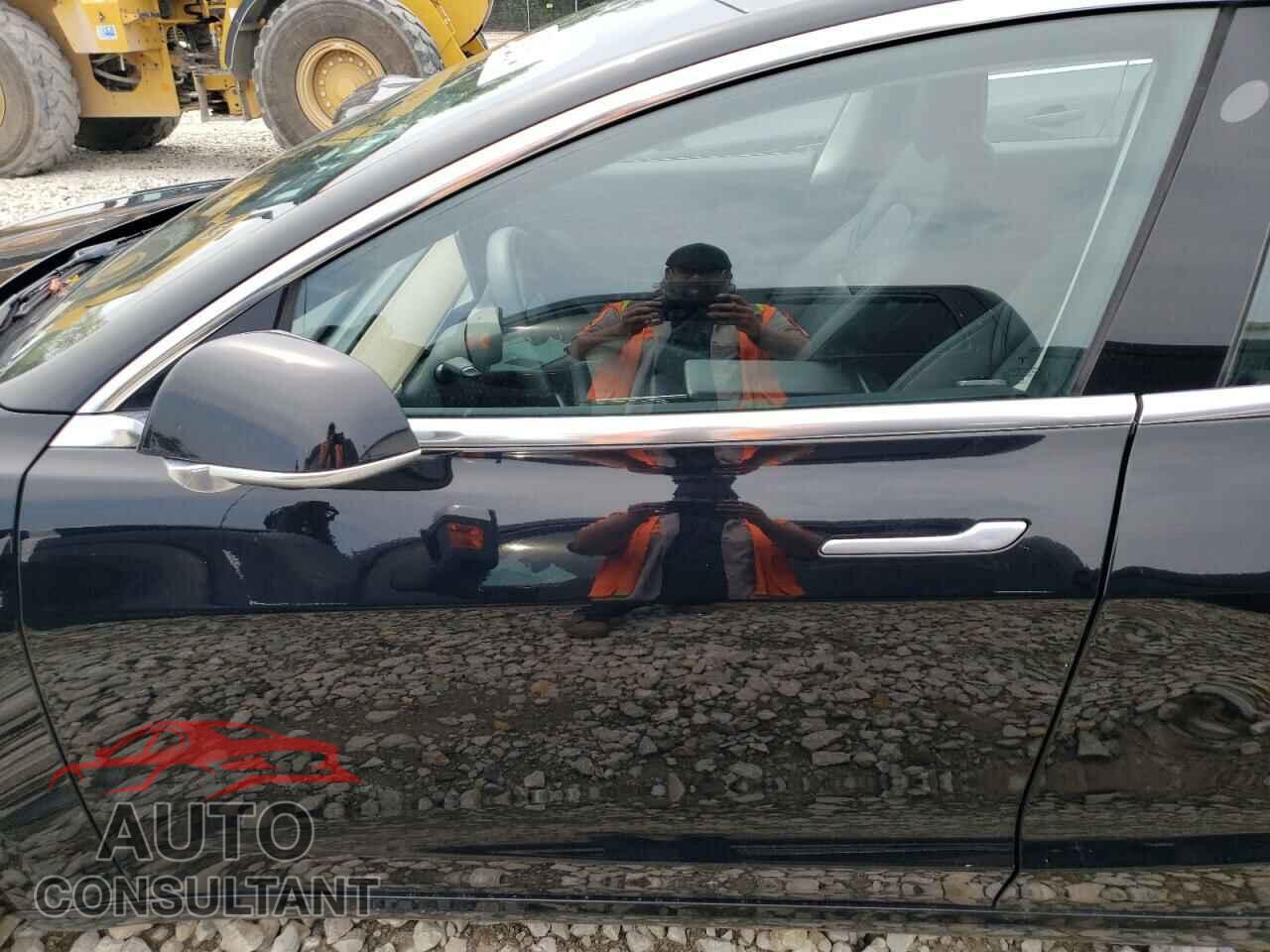 TESLA MODEL 3 2018 - 5YJ3E1EA9JF036326