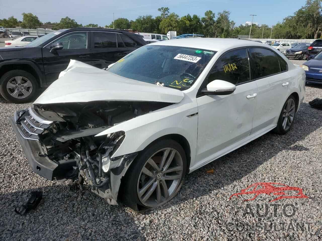 VOLKSWAGEN PASSAT 2018 - 1VWAA7A33JC043683