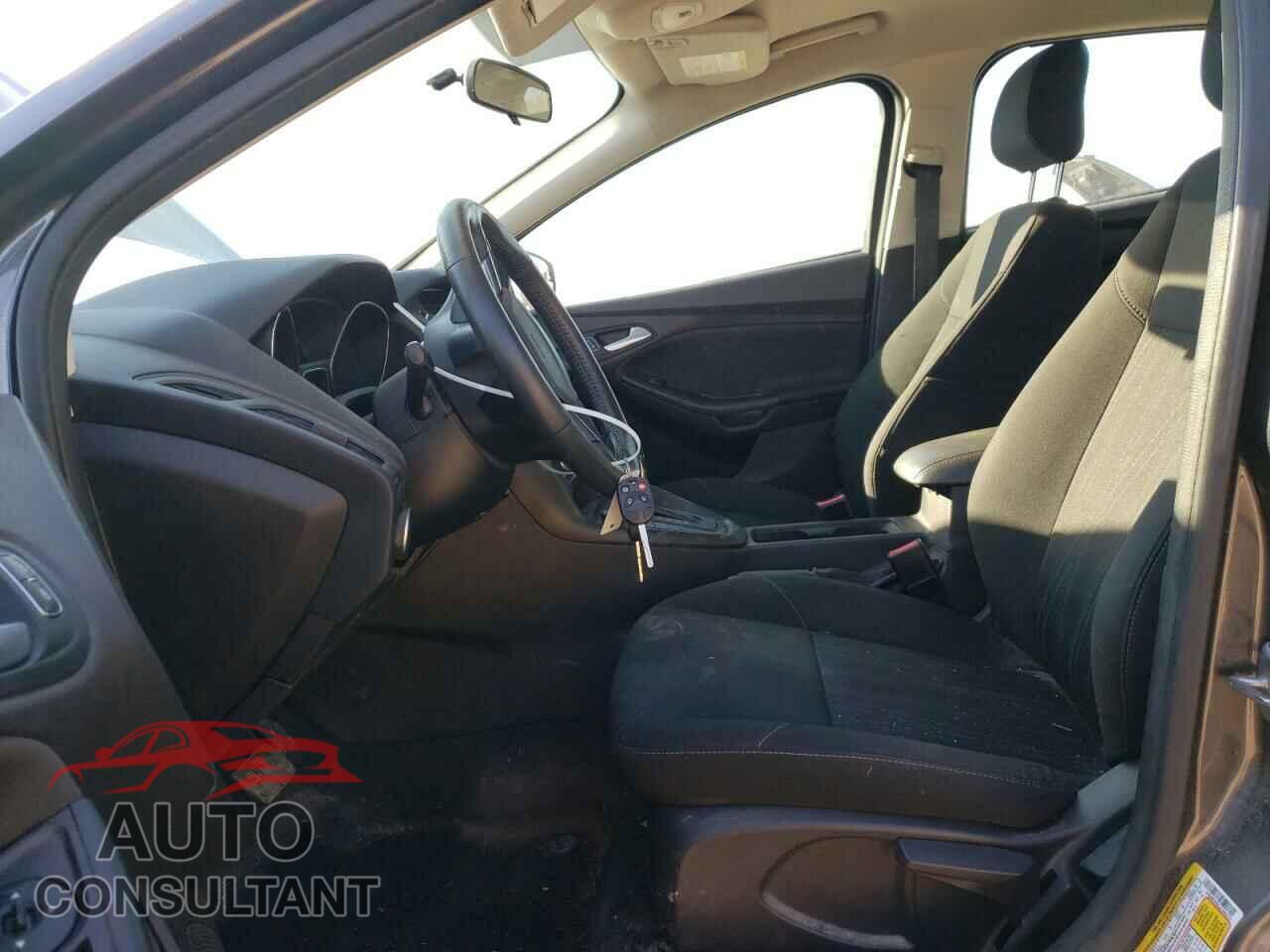 FORD FOCUS 2018 - 1FADP3FE4JL306237