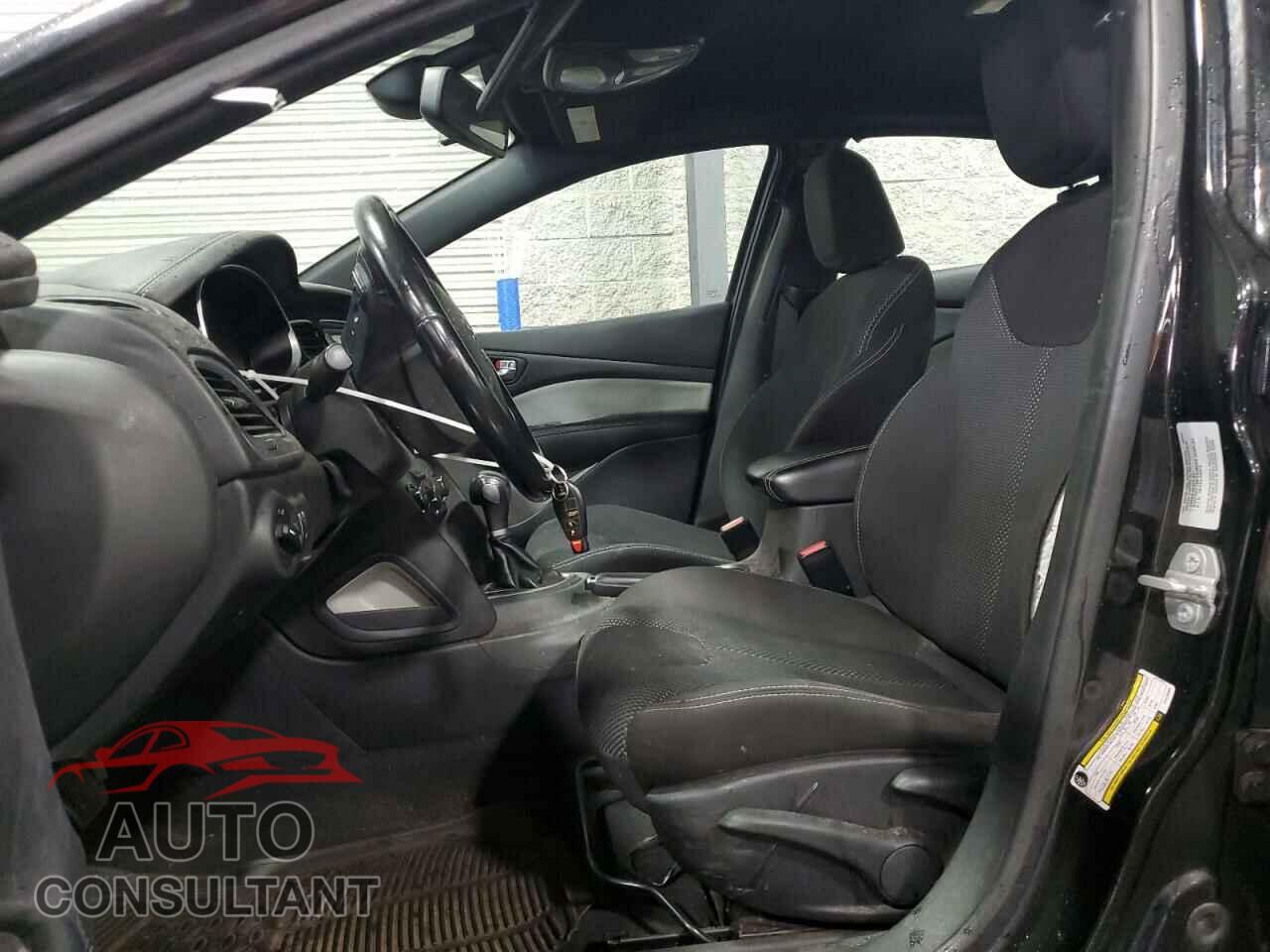 DODGE DART 2015 - 1C3CDFBB7FD128065