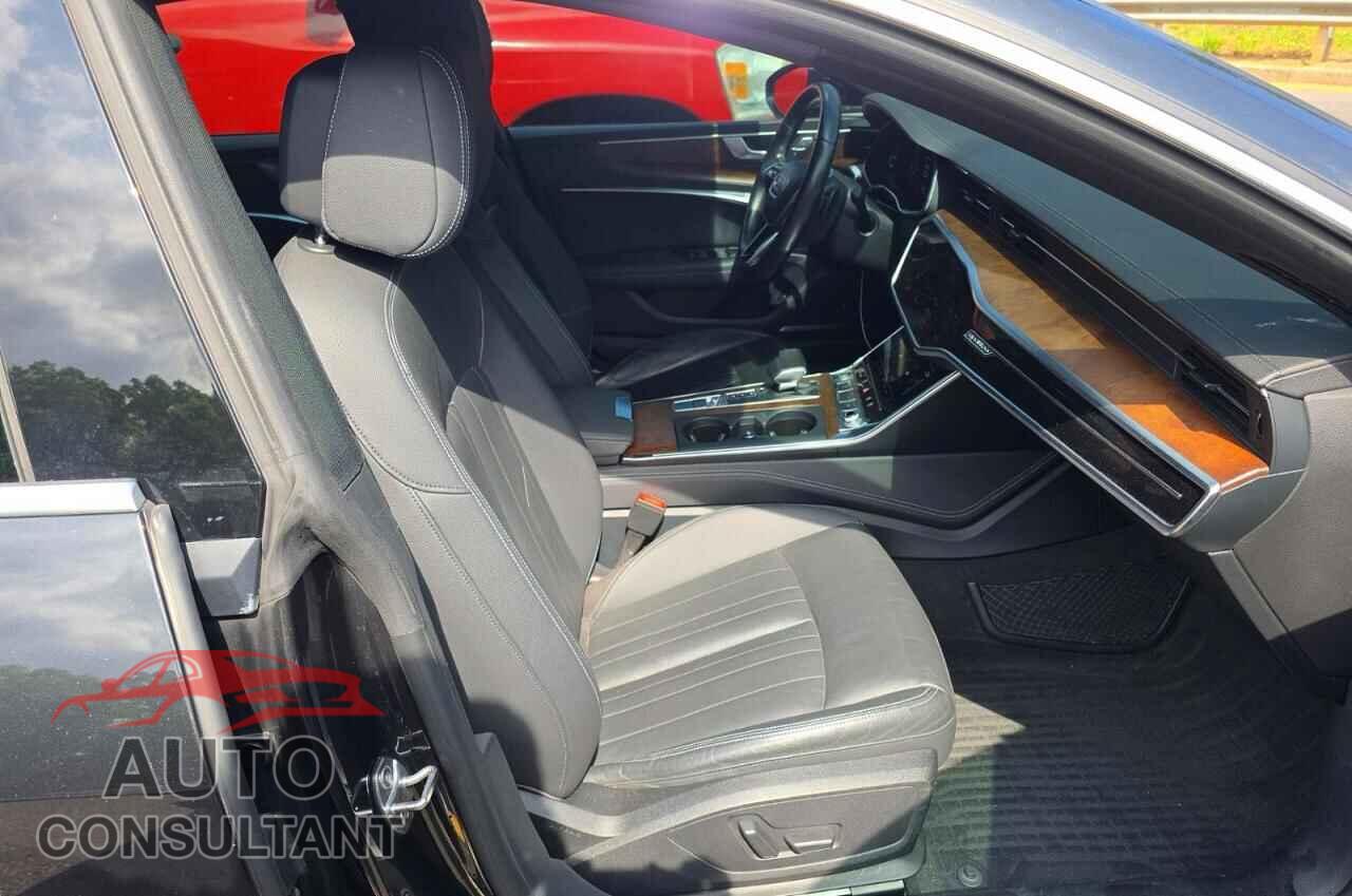 AUDI A7 2019 - WAUR2AF27KN031345