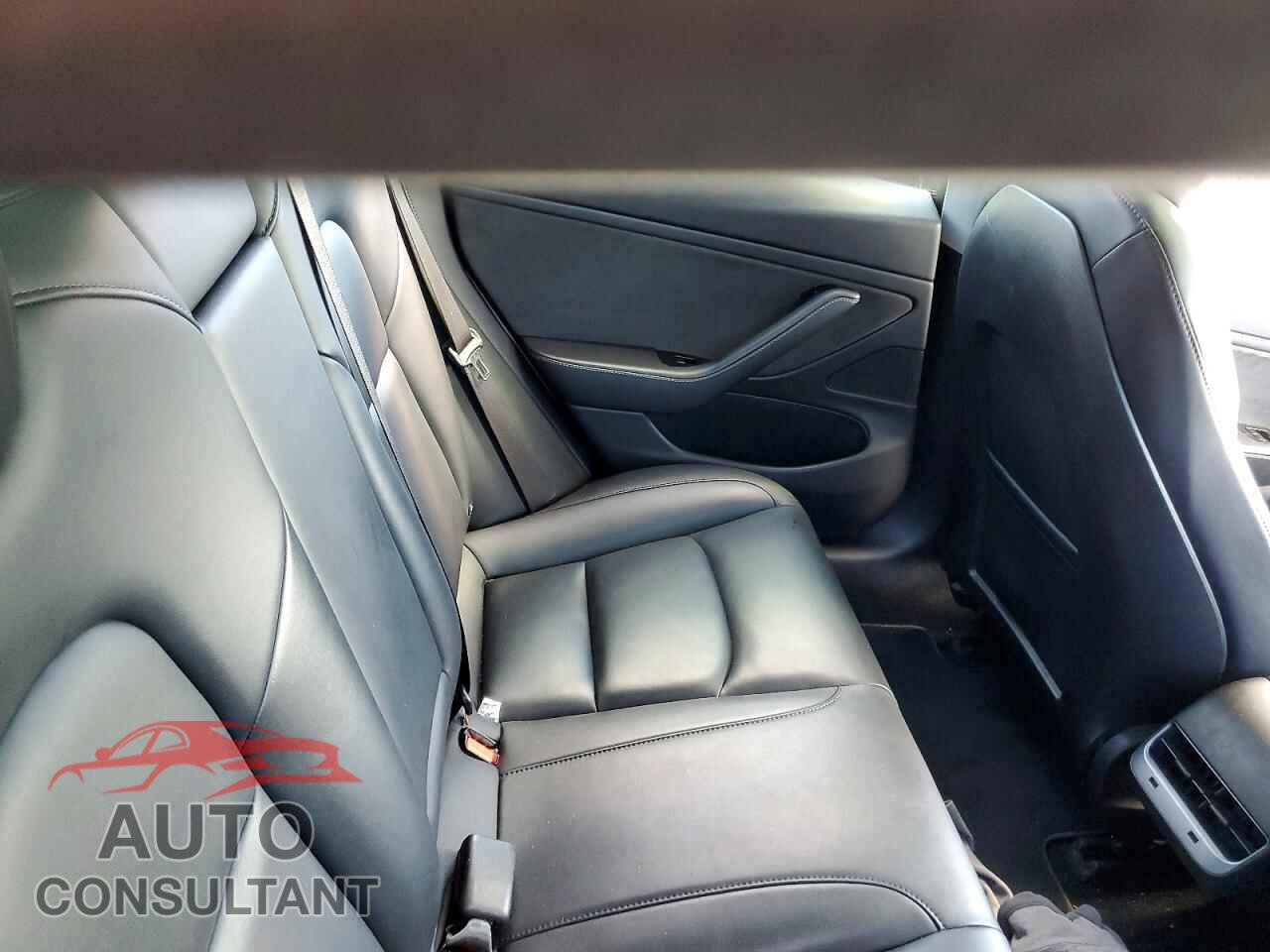 TESLA MODEL 3 2018 - 5YJ3E1EA9JF095361