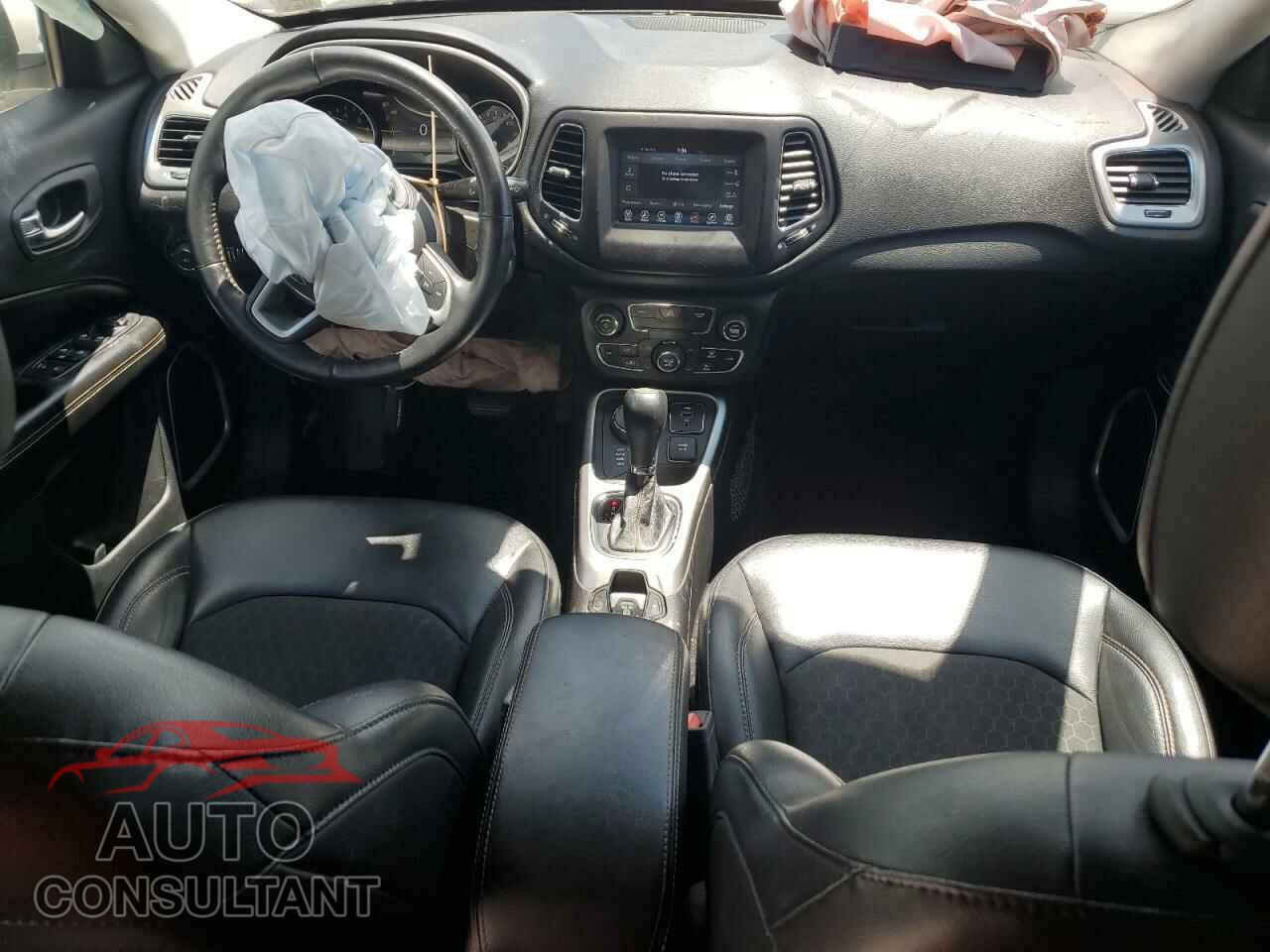 JEEP COMPASS 2018 - 3C4NJDBB6JT480932