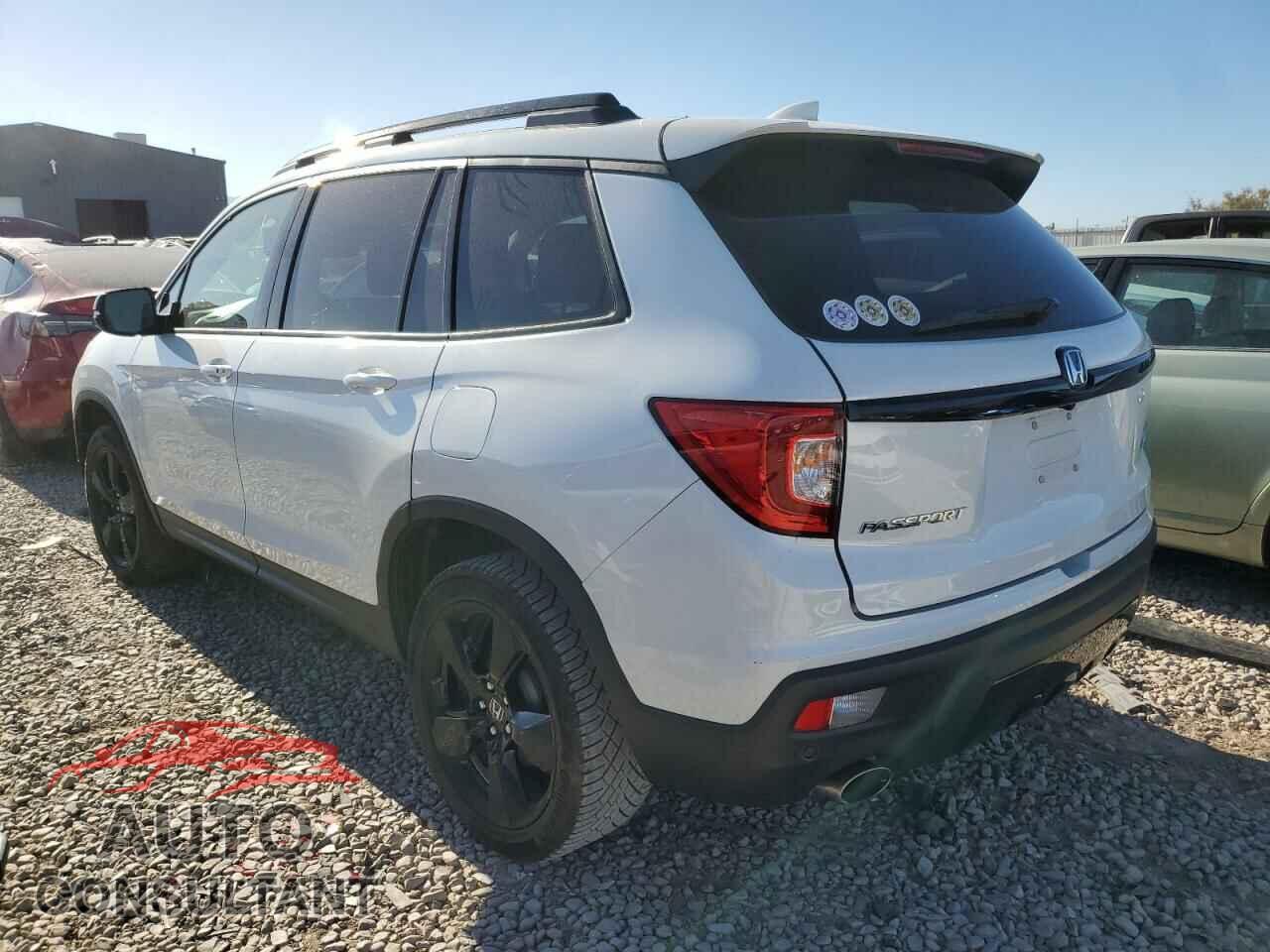 HONDA PASSPORT 2020 - 5FNYF8H05LB012901