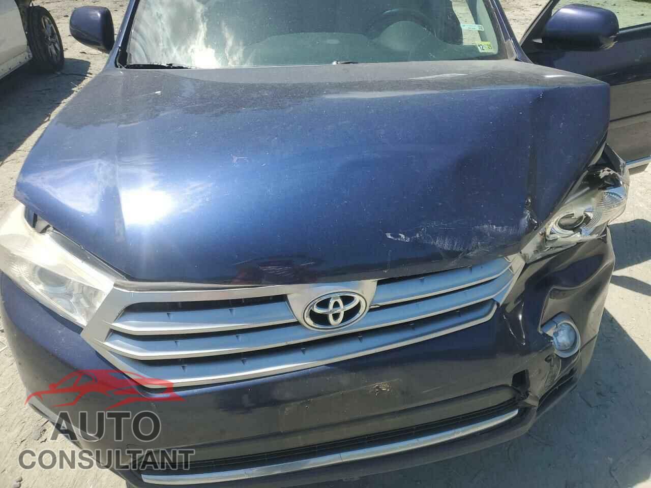 TOYOTA HIGHLANDER 2013 - 5TDBK3EH8DS239592
