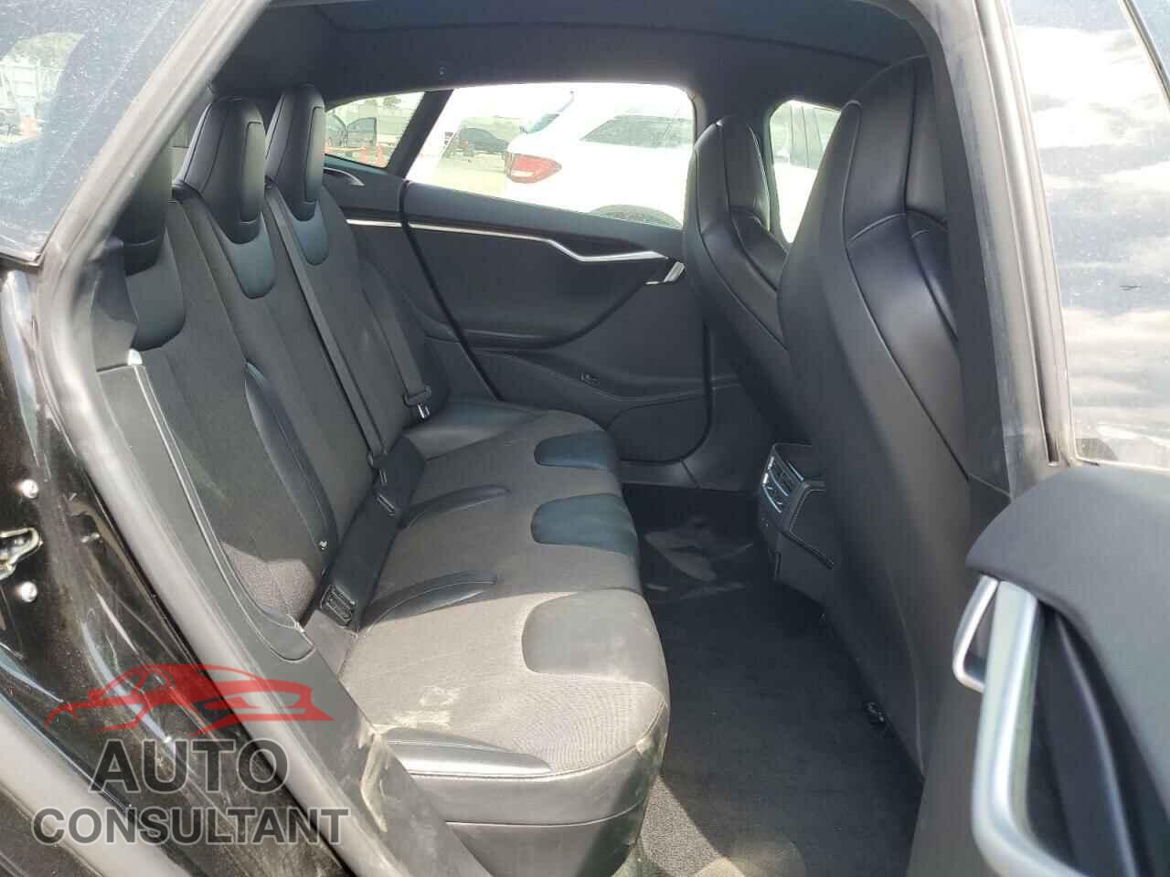 TESLA MODEL S 2017 - 5YJSA1E23HF209803
