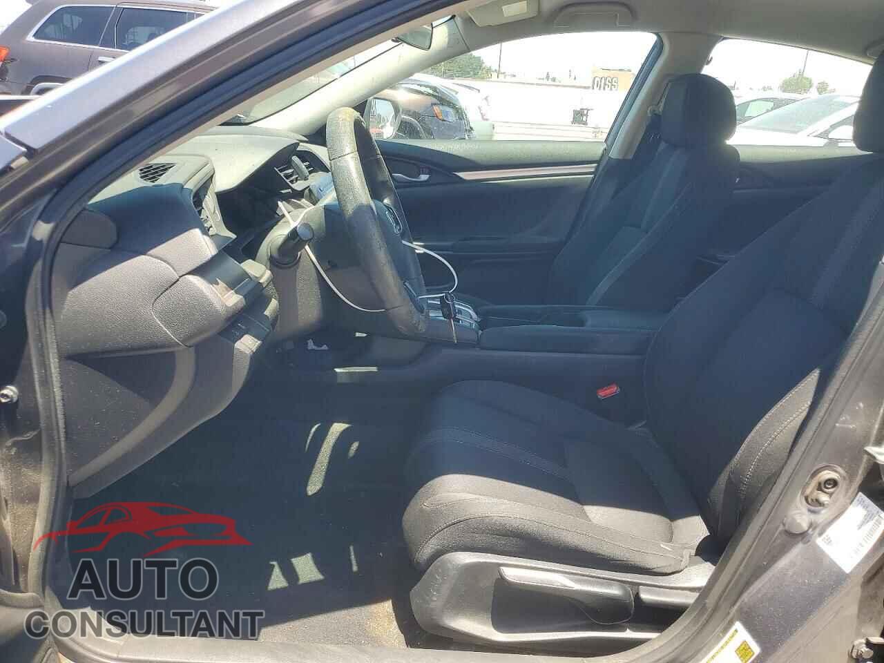 HONDA CIVIC 2019 - 2HGFC2F63KH558403