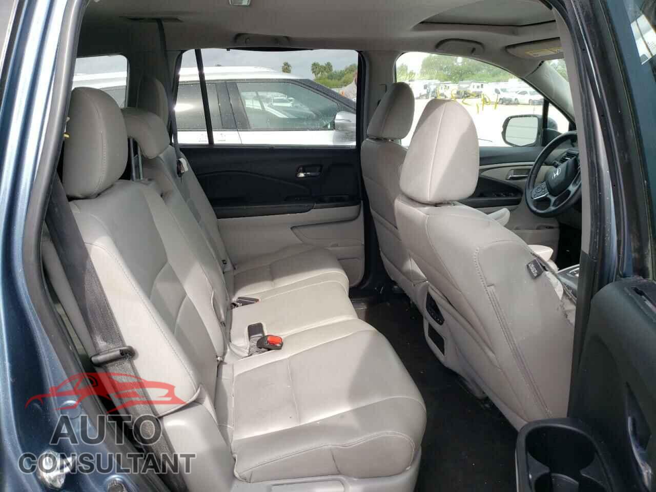 HONDA PILOT 2021 - 5FNYF5H59MB019524